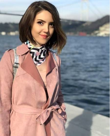 عایشه‌ گل جوشکن,بیوگرافی عایشه‌گل جوشکن,عکس عایشه‌ گل جوشکن