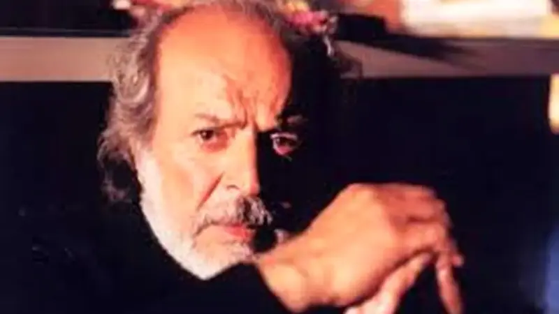 عکس| سفر در زمان؛ «ایرج قادری» در کنار پسرش «تورج قادری»؛ اواخر دهه 30