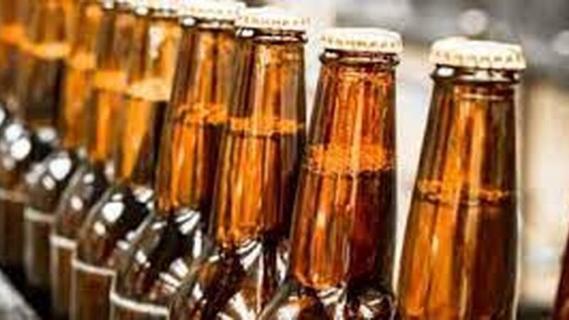 چرا بطری‌ ماءالشعیر سبز یا قهوه‌ای است؟