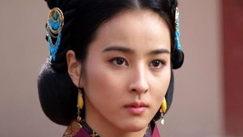 عکس| سفر در زمان ؛ چهرۀ «بانو سوسانو» در ۲ سالگی و ۱۳ سالگی/ زیبایی خانم بازیگر ذاتی است