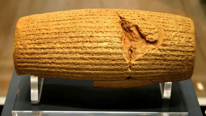 جهان دوباره به کوروش گوش داد 