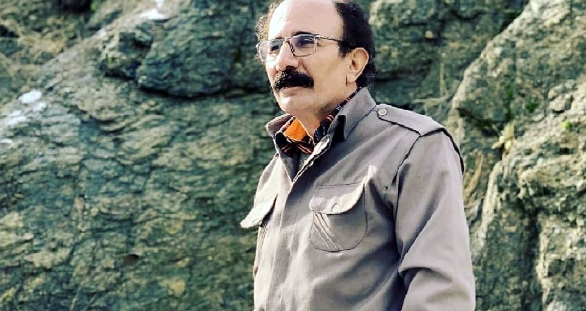 عکس| سفر در زمان؛ صمیمیت «ادریس و روژان» در پشت صحنه سریال نون خ؛ سال 1401