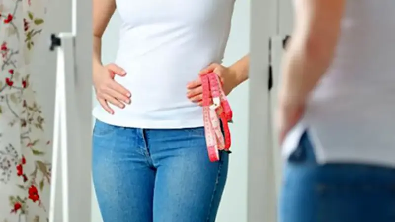 آب کردن شکم در خانه ؛ چگونه به‌ صورت طبیعی شکمی صاف داشته باشیم؟ 