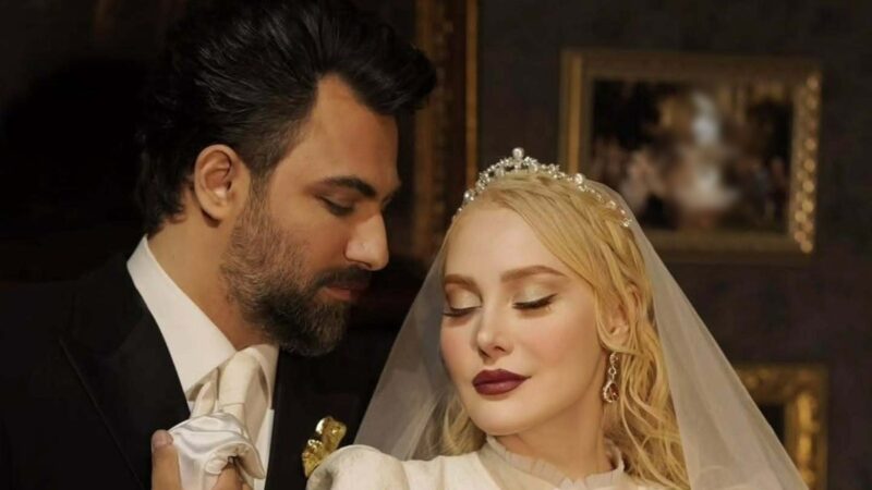 عکس قدیمی از تازه عروس سینما در کنار لیندا کیانی و مادرش؛ سال 95