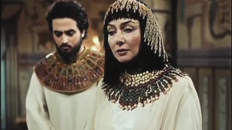 سفر به دهه 90؛ زلیخای یوسف با عشق در میان کودکان میانماری