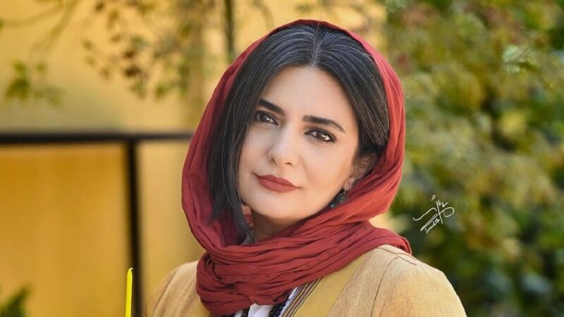 تولد رنگی رنگی لیندا کیانی؛ ترگیب گل و کیک توت فرنگی چقدر بامزه شده