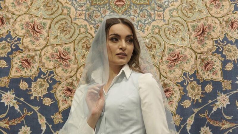 نیلوفر پارسا دوباره لباس عروس پوشید؛ خانم بازیگر جریان چیه؟