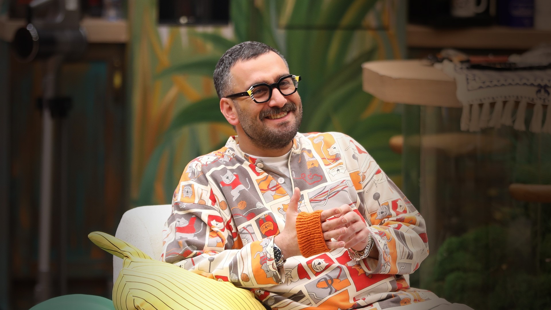 استایل گنگ و خفن نیما شعبان نژاد کنار رفیقش