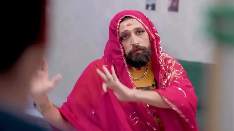 رقص جالب محسن افشانی با لباس زنانه؛ فیلمی که همه را شگفت‌زده کرد!