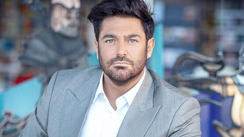 عکس| رضا گلزار کریسمس را در دبی جشن گرفت/ اقای بازیگر جذاب تر از همیشه