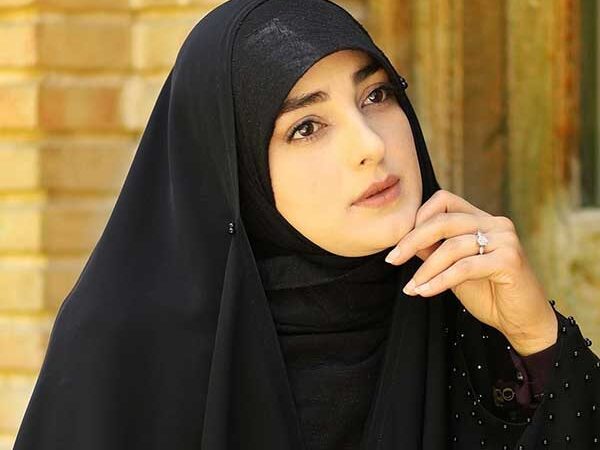 عکس| ستاره سادات قطبی با این استایل مجلسی به استقبال شب یلدا رفت