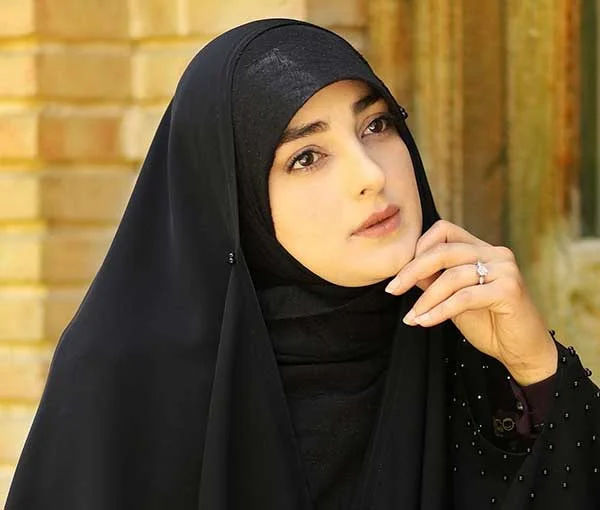 عکس| ستاره سادات قطبی با این استایل مجلسی به استقبال شب یلدا رفت