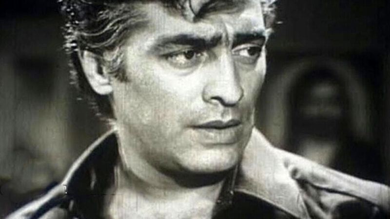 عکس| سفر در زمان ؛ محمدعلی فردین در مغازه‌ فرش فروشی‌اش همراهِ پسرش و رضا صفایی‌پور؛ دهه ۷۰