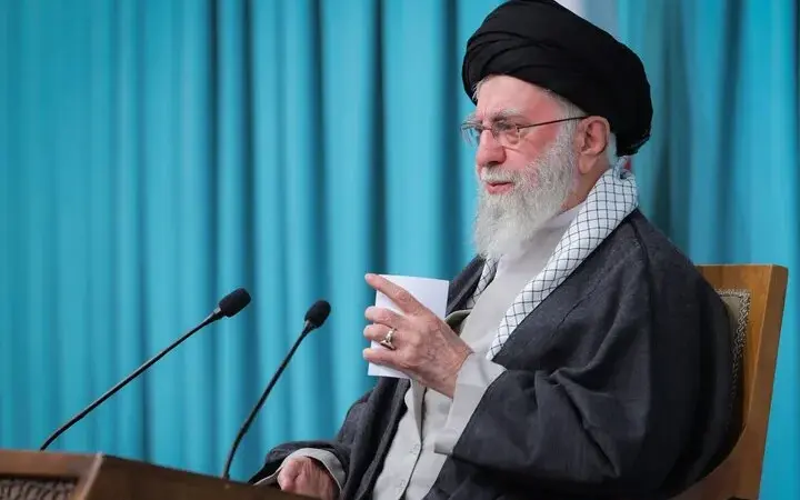 رهبر انقلاب: افزایش بی‌وقفه قیمت ارز دیگر قابل تحمل نیست؛ دو سال پیش هشدار دادم!