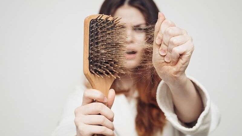 جلوگیری از ریزش مو با این ۷ داروی گیاهی
