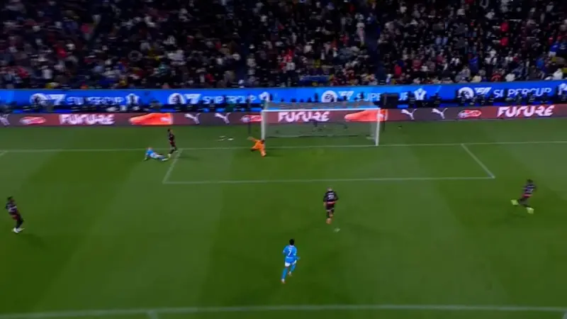 گل دوم ناپولی به آث میلان (راسموس هویلوند)