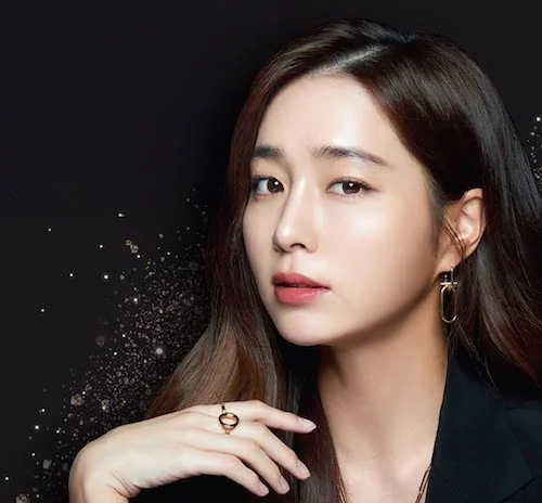 کره‌ای‌ها در تبلیغ محصولات پوستی