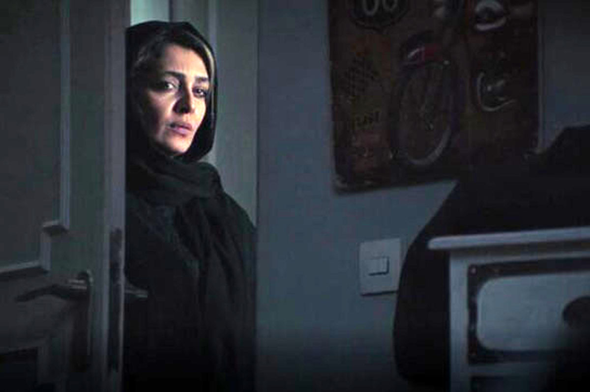 ویدئویی از توضیحات کارگردان درباره پوشش چادرِ قاضی زن در «محکوم»