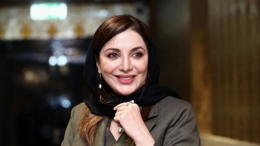 بیوگرافی و حواشی زندگی رویا میرعلمی و همسرش + ماجرای خندیدن در مراسم ختم پدرش