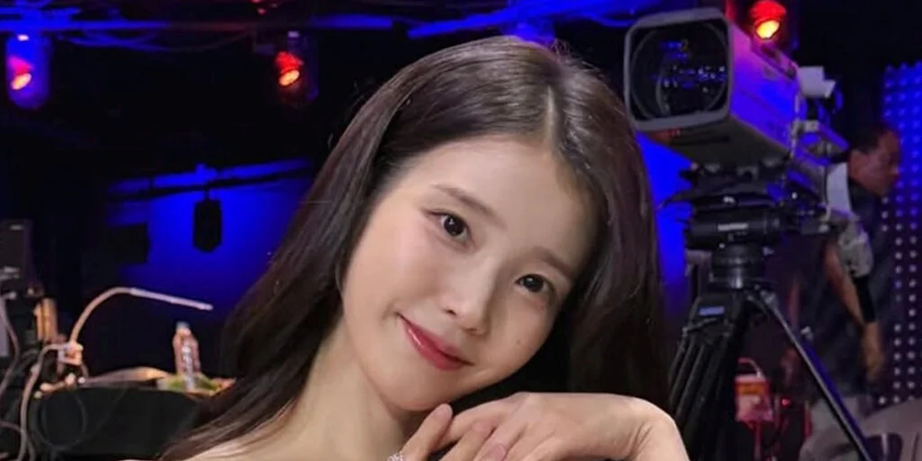 آیو با لباس عروس روی فرش قرمز؛ راز ویژه این انتخاب چیست؟