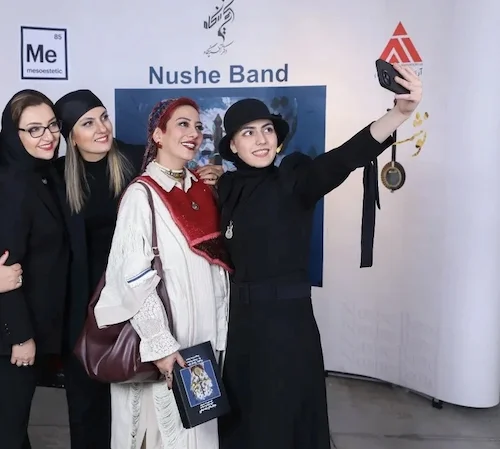 موهای قرمز زهرا داوودنژاد