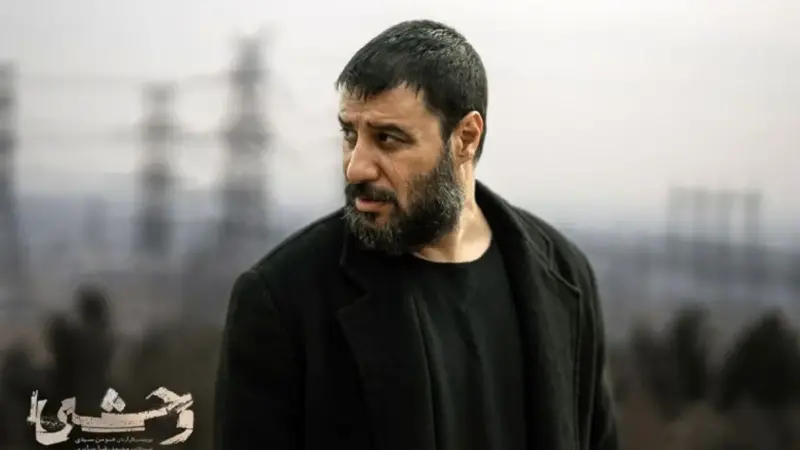 عکس| استایل راحت و متفاوت جواد عزتی در جشن حافظ 1404