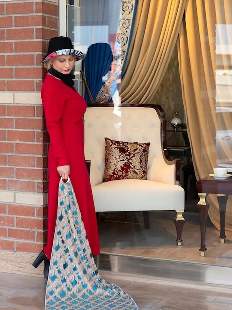 پیراهن قرمز مریم کاویانی