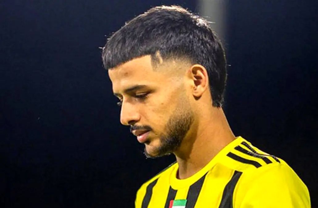 عکس| نماز خوندن مهدی قایدی، ستاره تیم ملی با عبای قهوه‌ای و عمامه خاص + بیوگرافی