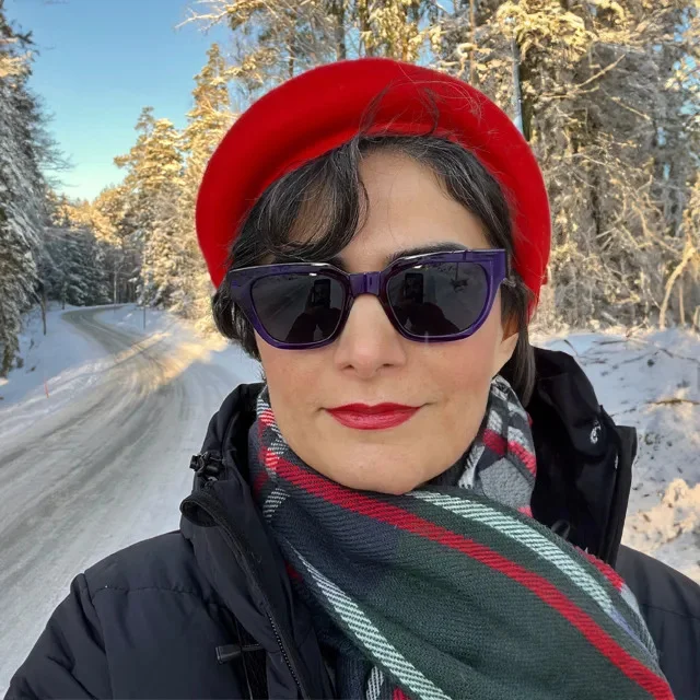 مهسا ملک مرزبان