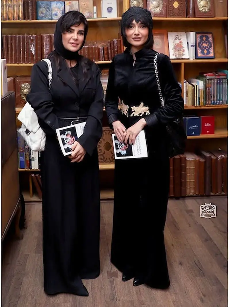 کت مخمل نورا محقق