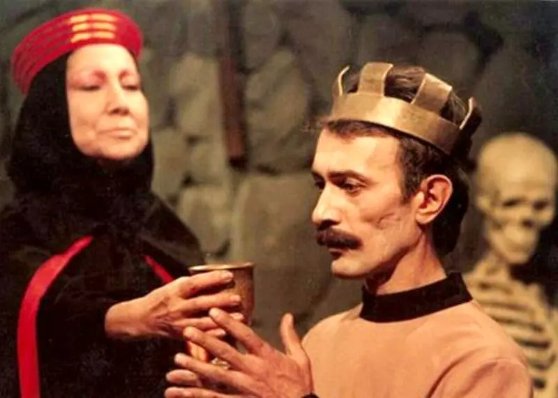 پرویز پورحسینی در تئاتر