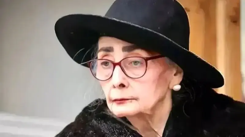 تصویری نادر از کتایون امیرابراهیمی در 32 سالگی؛ سفری جادویی به سال 1350 پشت صحنه یک فیلم!