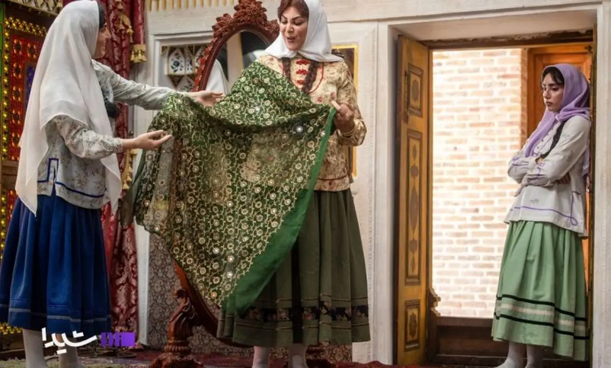 عکس| تیپ متفاوت گلاره عباسی و لاله اسکندری در پشت صحنه «بامداد خمار» سوژه شد