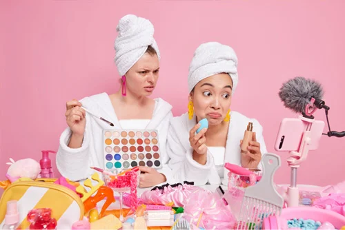 لوازم آرایشی که نباید مشترکا استفاده کنید