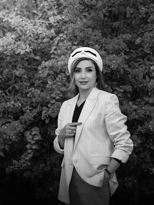 کت سفید شبنم قلی‌خانی