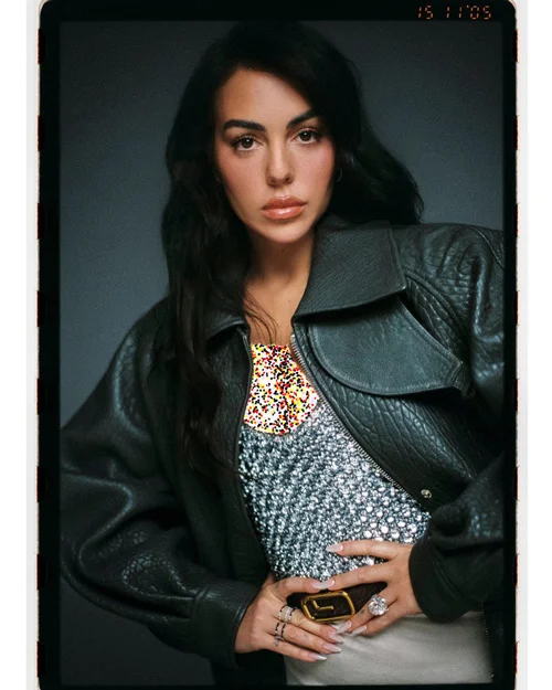 جورجینا روی جلد مجله ووگ