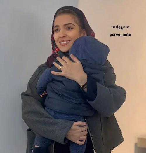 سپند و مونا در نمایشگاه