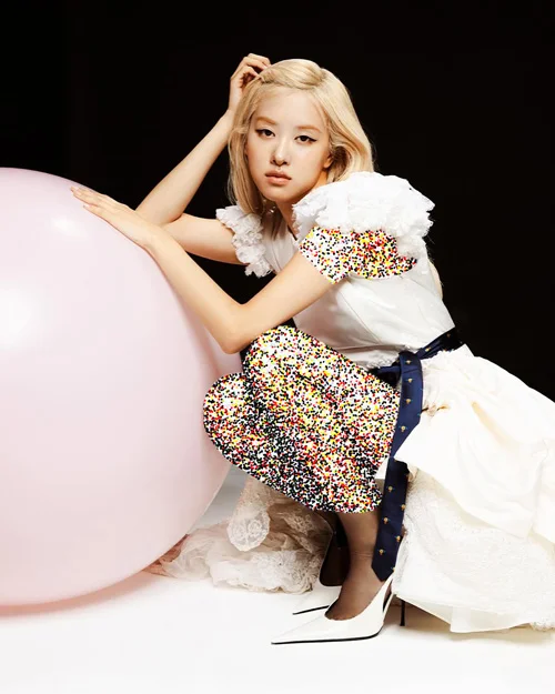 رزی به عنوان زیباترین زن