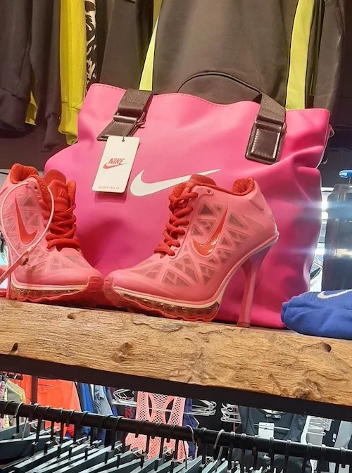 کفش بلاتکلیف