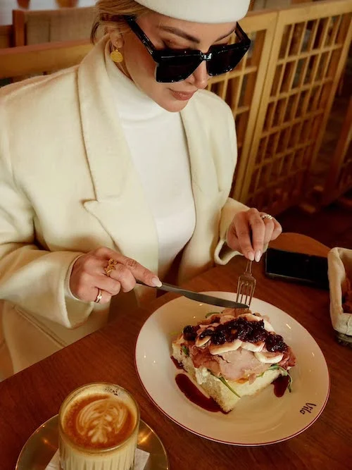 کلاه پیل‌باکس مینا مختاری