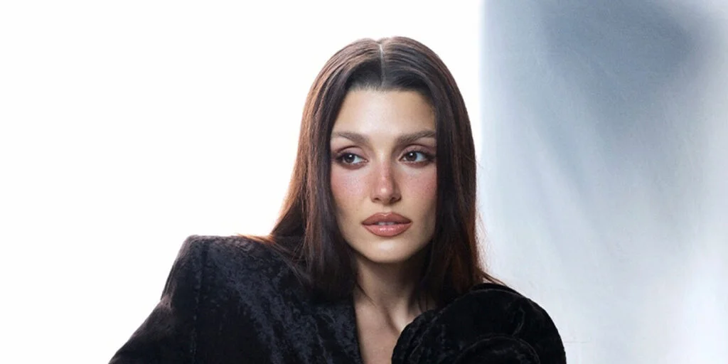 کت و دامن زرشکی هانده ارچل