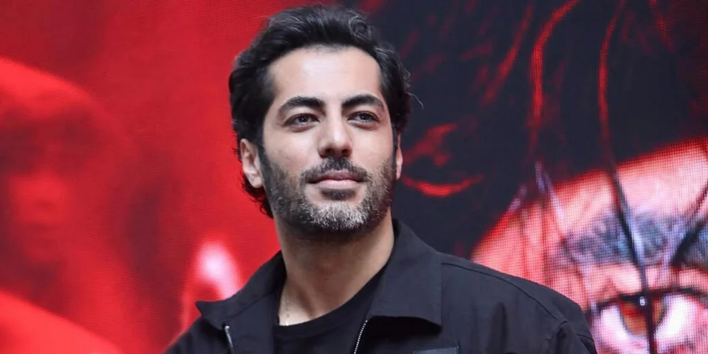 نوید پورفرج در جشن حافظ با استایل متفاوت و جسورانه همه را شوکه کرد!