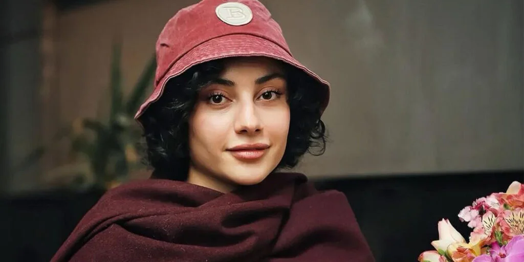 رنگ سال در استایل ترلان پروانه