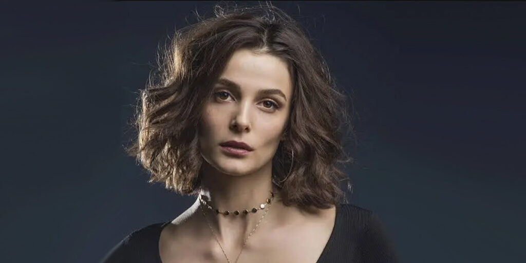 رفع پف چشم به شیوه بازیگر ترک