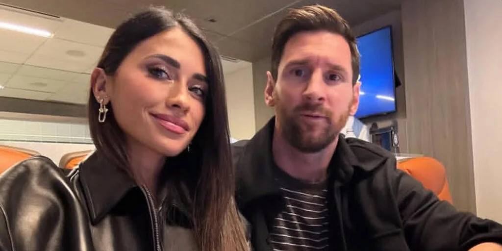 همسر مسی با پیراهنی شبیه ابرها در تبلیغات لوکس تیفانی غوغا به پا کرد!