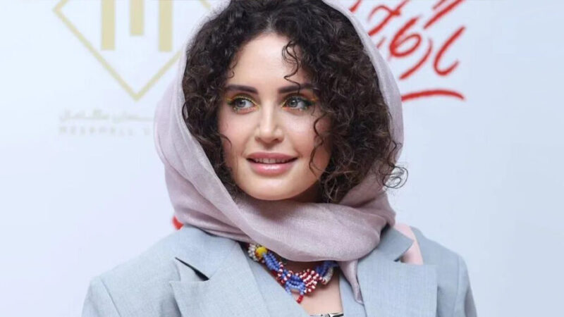 الناز شاکردوست با پیژامه راه‌راه در سفر؛ راحتی که همه را شگفت‌زده کرد!