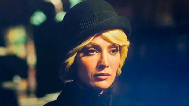 ریحانه رضی با تیپ تمام مشکی و گردنبندی چشمگیر جشن حافظ را تسخیر کرد!