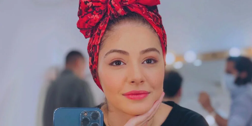 مهتاب ثروتی با استایل زمستانی شگفت‌انگیز کنار درخت کریسمس؛ راز خوش‌پوشی این بازیگر چیست؟