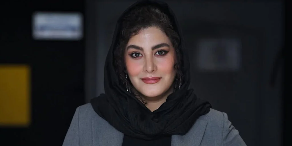 بهار قاسمی با رنگ موی خاص، استایل زمستانی‌اش را به اوج جذابیت رساند!