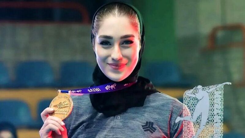 آیتک سلامت؛ والیبالیستی با چشم‌های رنگی که از ژیمناستیک تا تیم ملی پرواز کرد!